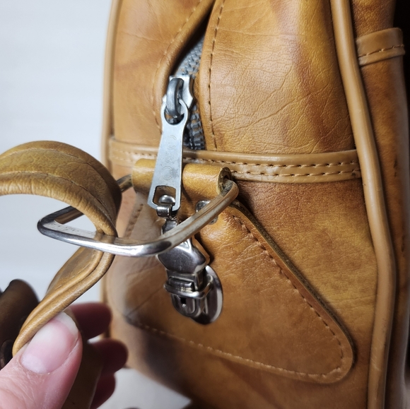 Vintage American Luggage Works Carry On Bag Leather Luggage 1975 - Picture 6 of 16